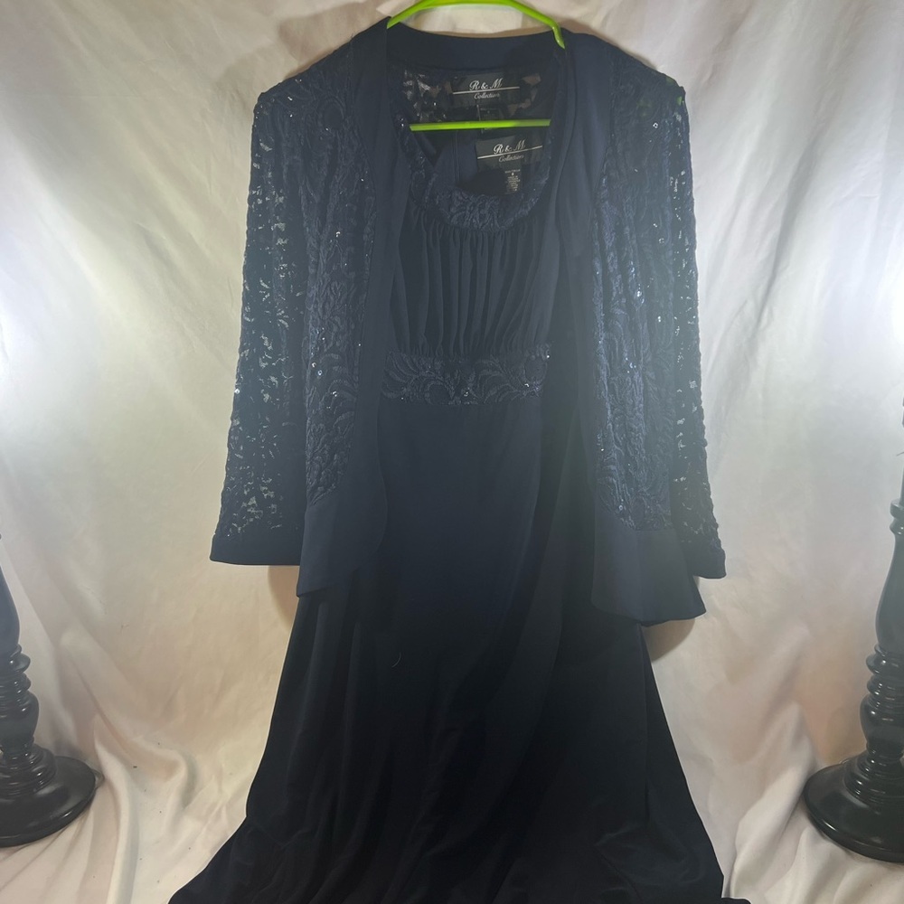 Chic Long Sleeve Navy Dress with Lace Overlay